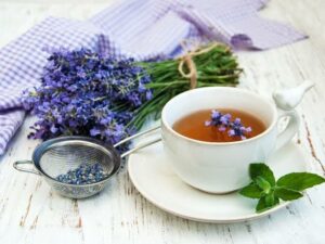 5 دمنوش خنک 5 اسطوخودوس