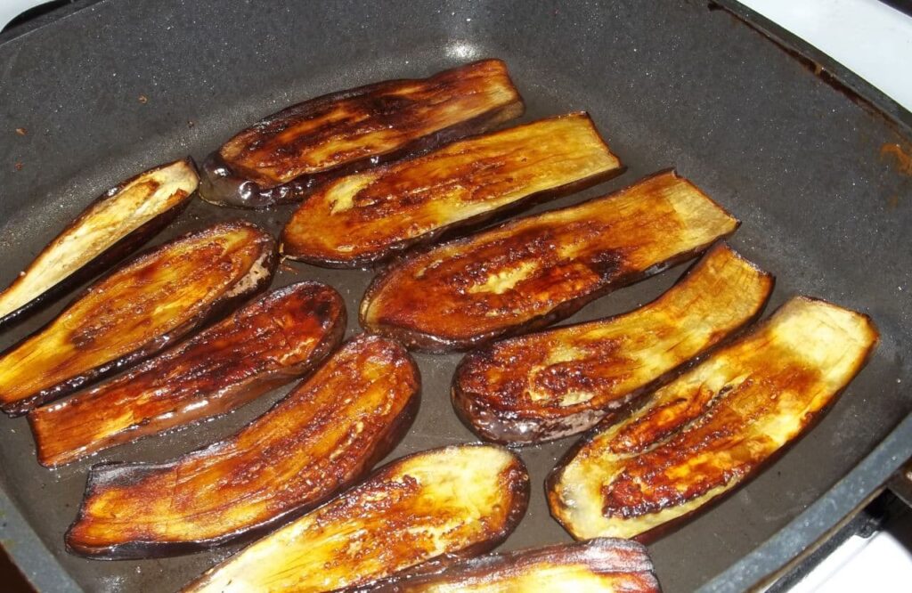 Frying eggplant