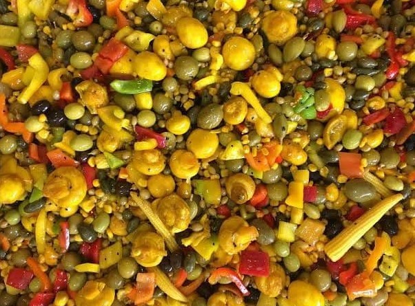 How to prepare Greek pickles