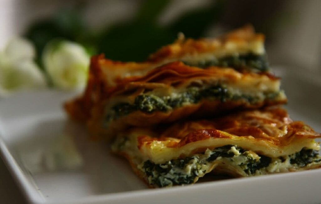 طرز تهیه بورک اسفناج How to prepare spinach burek