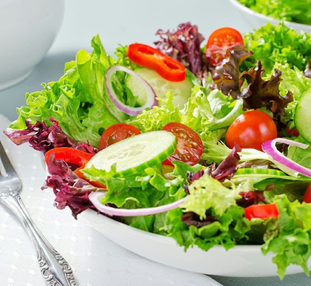 How to prepare a salad