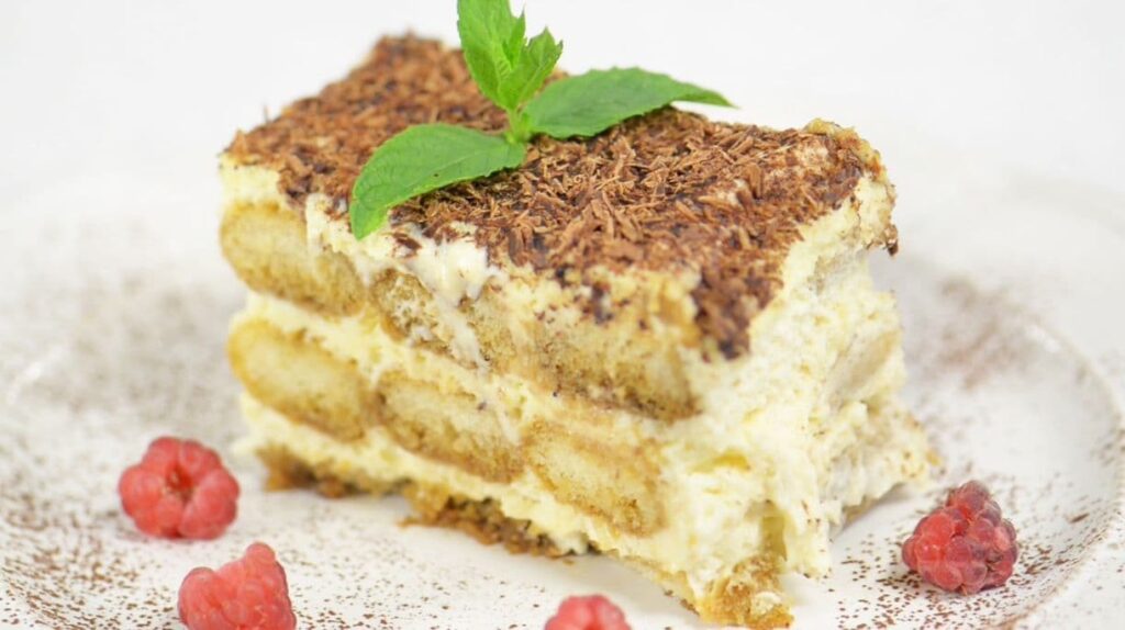 طرز تهیه تیرامیسو اصل ایتالیایی لیوانی
