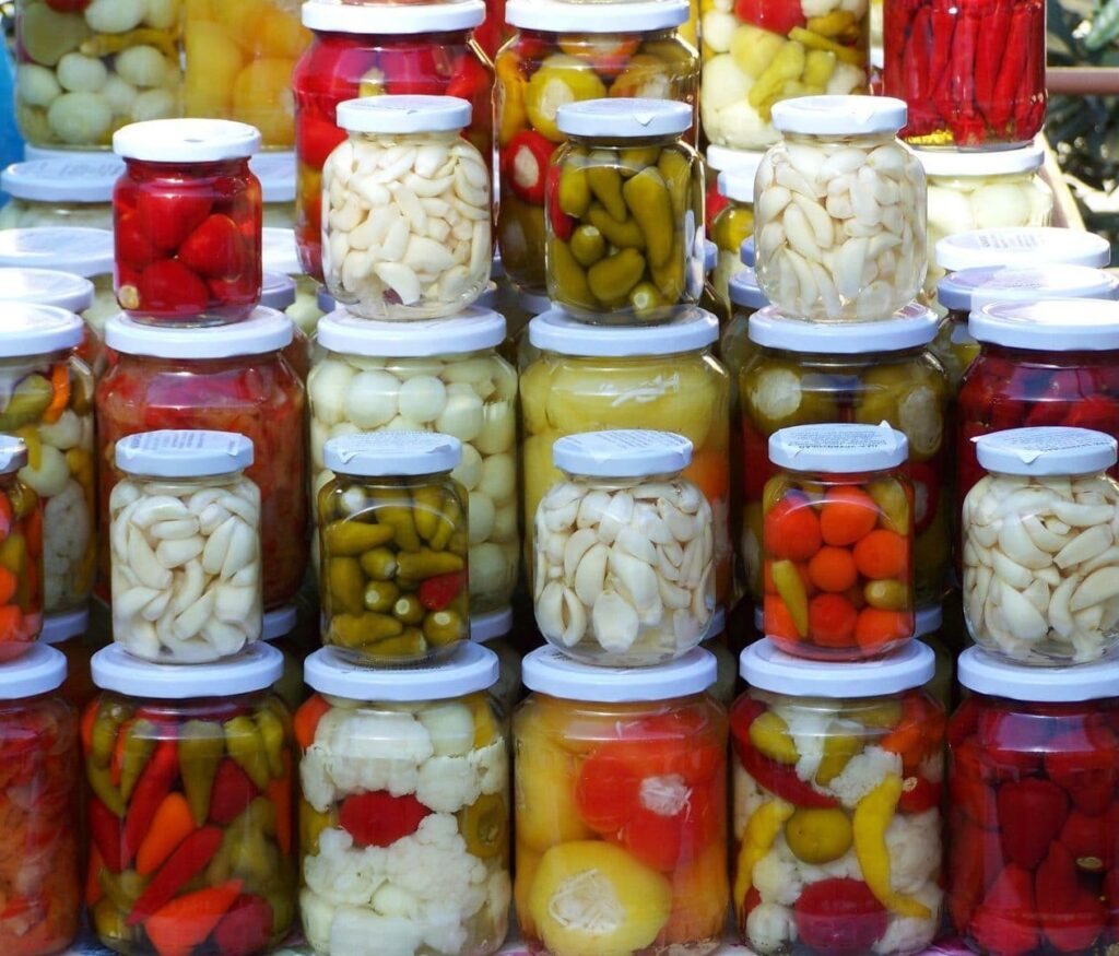 خواص ترشیجات خانگی و چاشنی های محلی