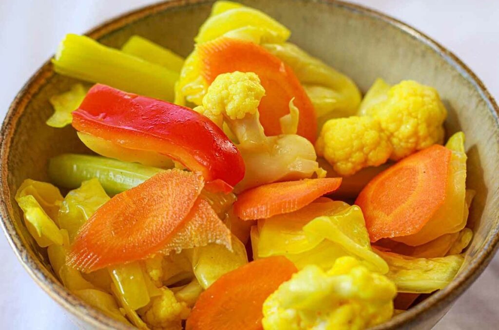 طرز تهیه ترشی ساده به روشی کاملا راحت