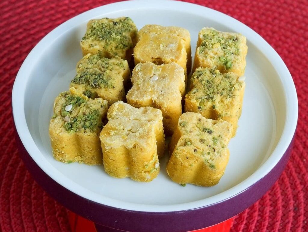 شیرینی نخودچی