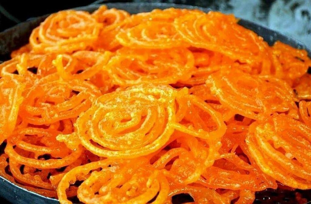 طرز تهیه زولبیا ترد و کم شیرین(بدون مخمر ) 1 طرز تهیه زولبیا ترد و کم شیرین(بدون مخمر )