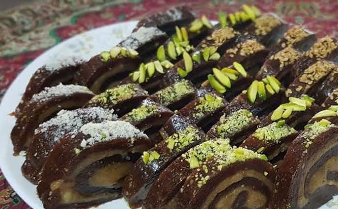 طرز تهیه رولت خرما مقوی